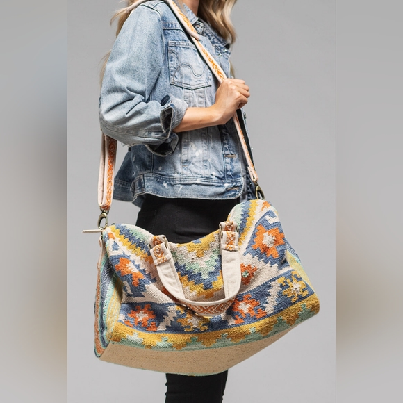 Boho Chic Travel Bag - Navajo Southwest Inspired Design - Handmade Fine Cotton - Picture 10 of 10
